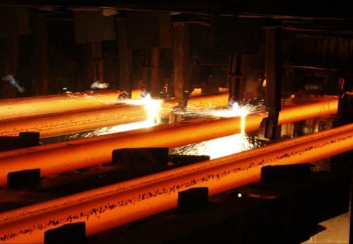 رکورد ذوب بیلت یک و رکورد روزانه تولید اسفنجی زمزم ۲ فولاد خوزستان شکسته شد