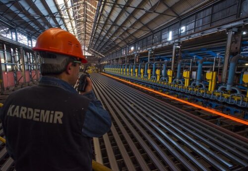 اعتراض فولادسازان ترک به گرانی انرژی در ترکیه / افزایش قیمت برق و گاز صنایع تا ۲۰ درصد