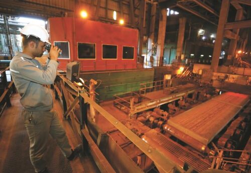 برای نخستین بار در کشور انجام شد؛ تولید تختال با عرض ۲۰۳۷ میلی‌متر در فولاد مبارکه