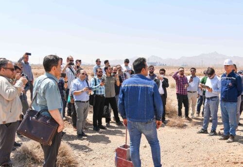 برگزاری جلسه توجیهی مناقصه عمومی پروژه احداث نیروگاه خورشیدی ۴۰ مگاواتی در شرکت آهن و فولاد ارفع