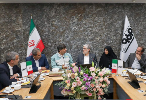 هدف‌گذاری فولاد مبارکه برای صادرات یک میلیارد دلاری در ۱۴۰۴/فولاد مبارکه از برق تولیدشده خودش هم محروم شد!