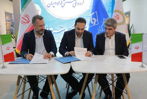 برگزاری آیین امضاء قرارداد همکاری تامین آهن اسفنجی مورد نیاز کارخانه فولادسازی گروه ملی