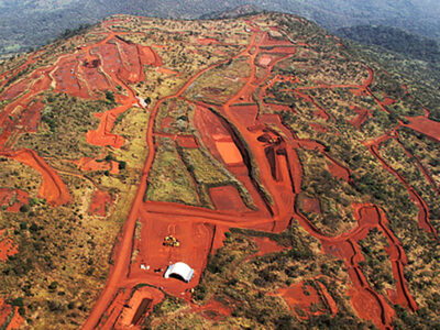 اختلاف چین و گینه بر سر قیمتگذاری سنگ آهن سیماندو/ محصول بزرگترین ذخیره بکر سنگ آهن جهان بازار میآید