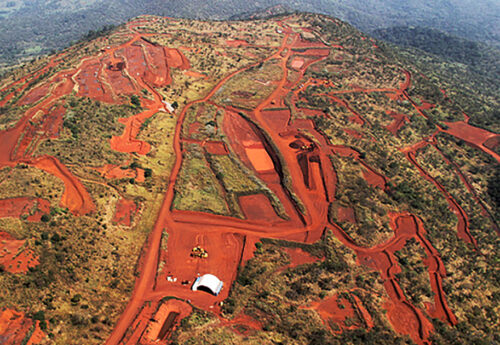 اختلاف چین و گینه بر سر قیمت‌گذاری سنگ آهن سیماندو/ محصول بزرگ‌ترین ذخیره بکر سنگ آهن جهان بازار می‌آید