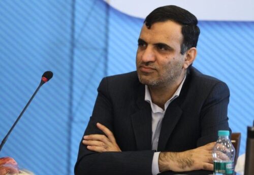 فولاد مبارکه ۲۵۰ هزار تن ورق گرم را با نرخ پایه ۴۲،۳۰۰ تومان عرضه می‌کند