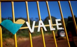 یکی از سه مگاهاب فولادی واله در خاورمیانه وارد فاز اجرایی میشود/ تولید گندله و بریکت در عمان