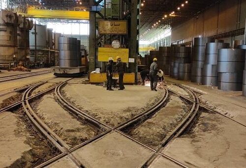 تعویض ریل مسیر ماشین حمل کلاف در واحد باکس‌آنیلینگ نورد سرد فولاد مبارکه