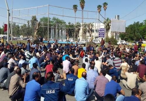 اعتراض کارگران گروه ملی فولاد این بار مقابل دادگستری و با هدف آزادی  کارگر زندانی