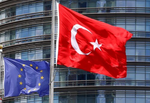 ارزش تجارت ترکیه و اروپا به ۲۰۰ میلیون دلار رسید / عزم طرفین برای توسعه تجارت
