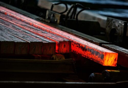 روایت انجمن جهانی فولاد از کاهش ۲۴ درصدی تولید فولاد ایران در ماه اوت / پیامدهای منفی خاموشی‌های تابستان