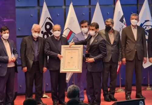 دریافت تندیس زرین جایزه ملی تعالی سازمانی توسط فولاد مبارکه اصفهان